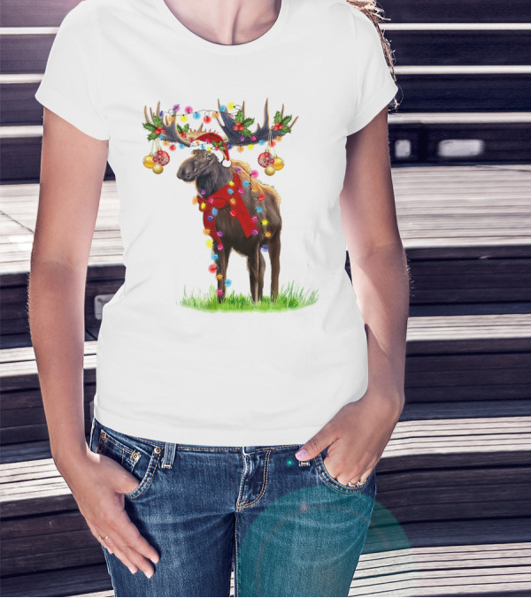 Moose Santa Reindeer Christmas Lights Holiday Décor T-Shirt