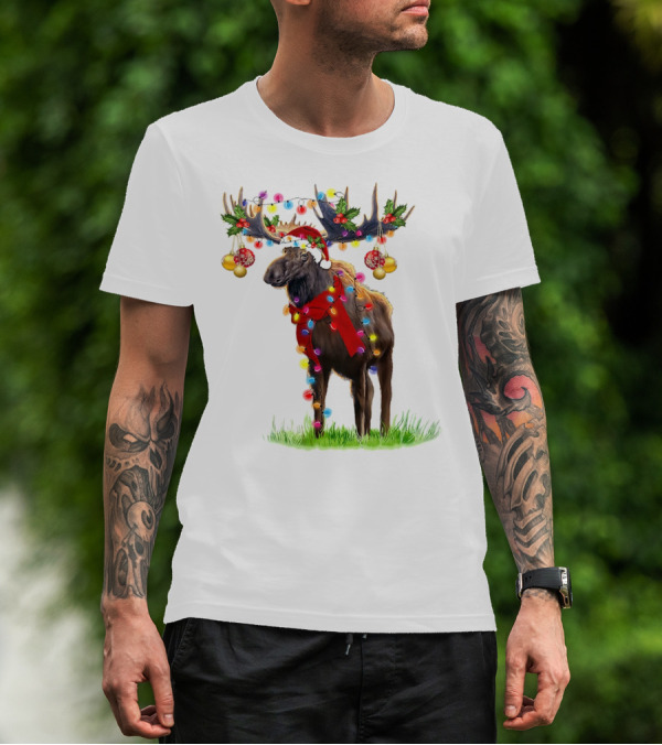 Moose Santa Reindeer Christmas Lights Holiday Décor T-Shirt
