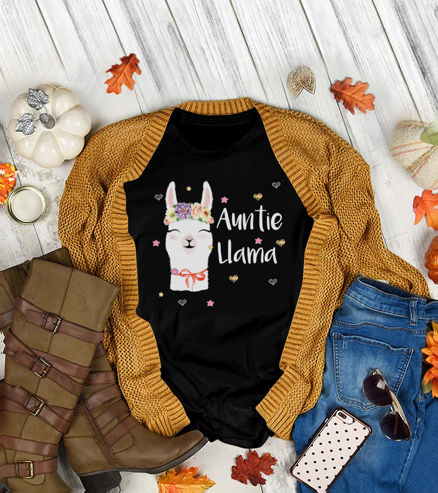 Auntie Llama Cute Floral Crown and Stars for Llama Lovers T-Shirt