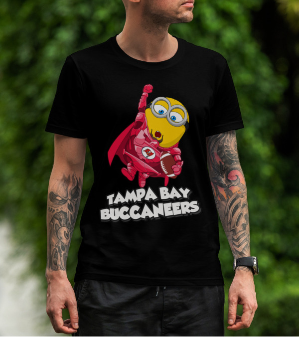 Tampa Bay Buccaneers Minion Football Crossover T-Shirt