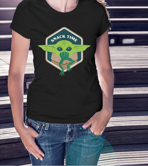 Snack Time The Child Baby Yoda Eating Frogajija T-Shirt