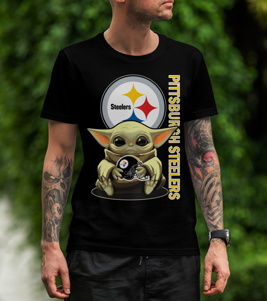 Pittsburgh Steelers Baby Yoda With Helmet T-Shirt