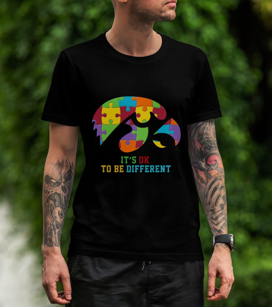 It's Ok To Be Different Iowa Hawkeyes Autism Puzzle T-Shirt
