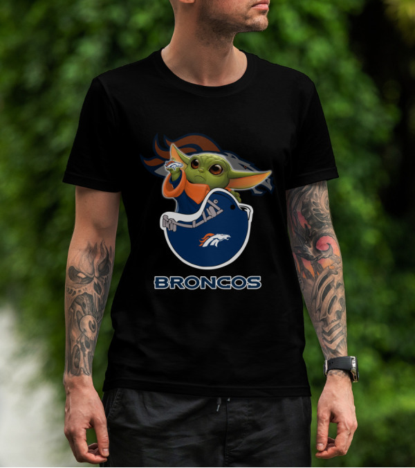 DB1 009 YodaST Broncos Baby Yoda Holding Helmet T-Shirt