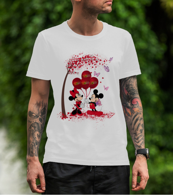 Minnie And Mickey Mouse Holding 1 FC Union Berlin Balloons With Tree And Butterflies T-Shirt