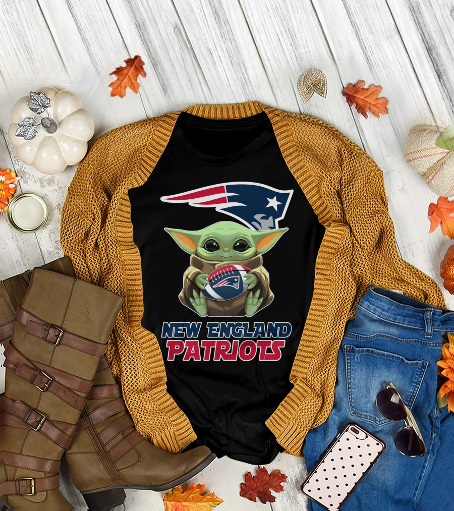 New England Patriots Baby Yoda Football Fan T-Shirt