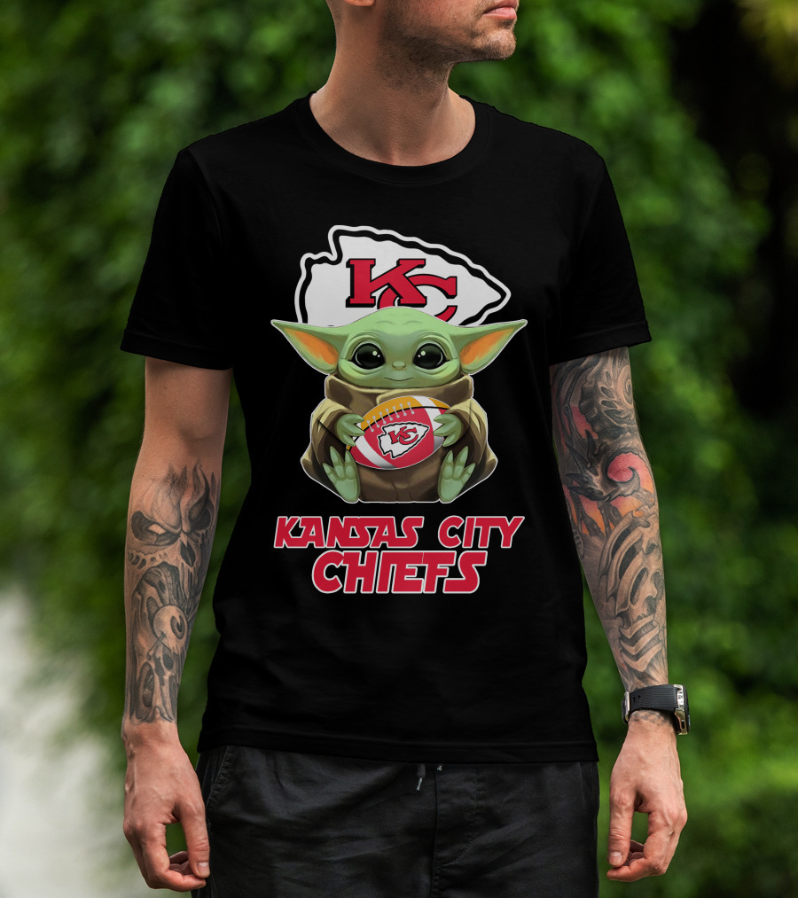 Kansas City Chiefs Baby Yoda Football T-Shirt