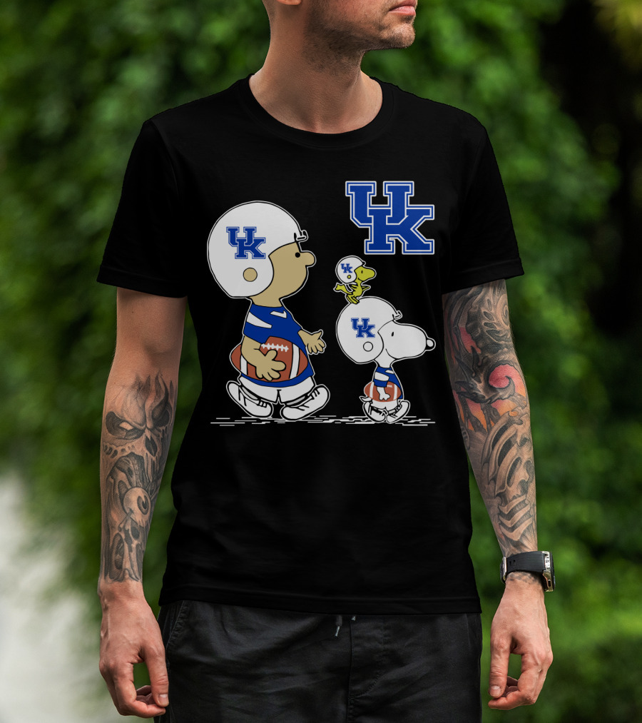 Kentucky Wildcats Peanuts Snoopy Woodstock Football Helmet T-Shirt