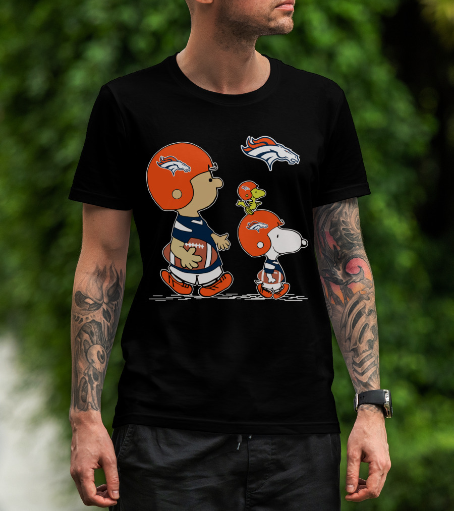 Denver Broncos Peanuts Characters Football Team T-Shirt