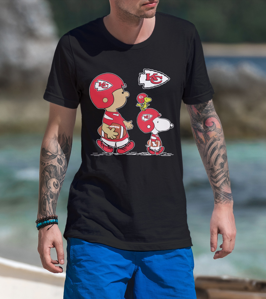 Chiefs Snoopy Football And Woodstock In Kansas City Helmets T-Shirt