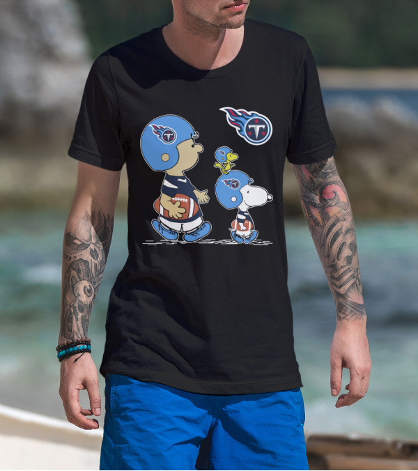 Titans Snoopy Charlie Brown Woodstock Football Helmets T-Shirt