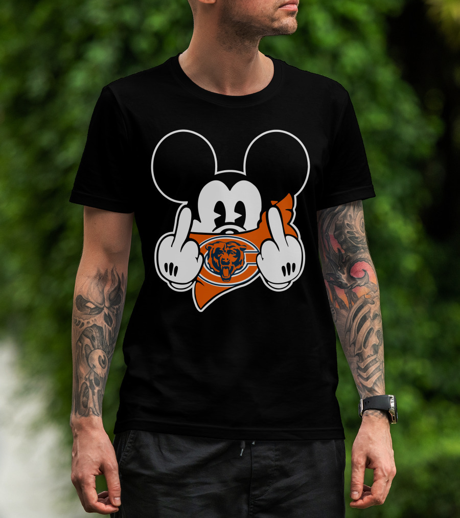 Mickey Mouse Chicago Bears Gesture T-Shirt