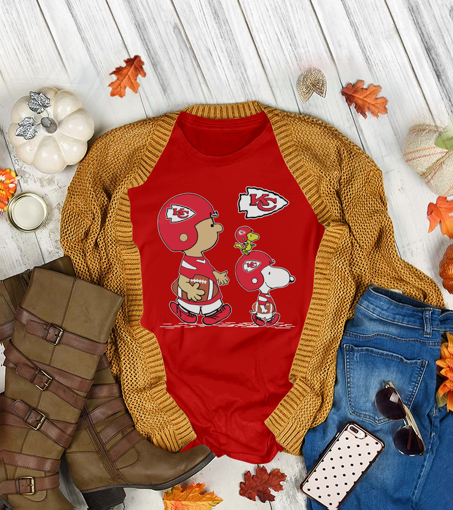 Kansas City Chiefs Snoopy and Woodstock Football Characters T-Shirt
