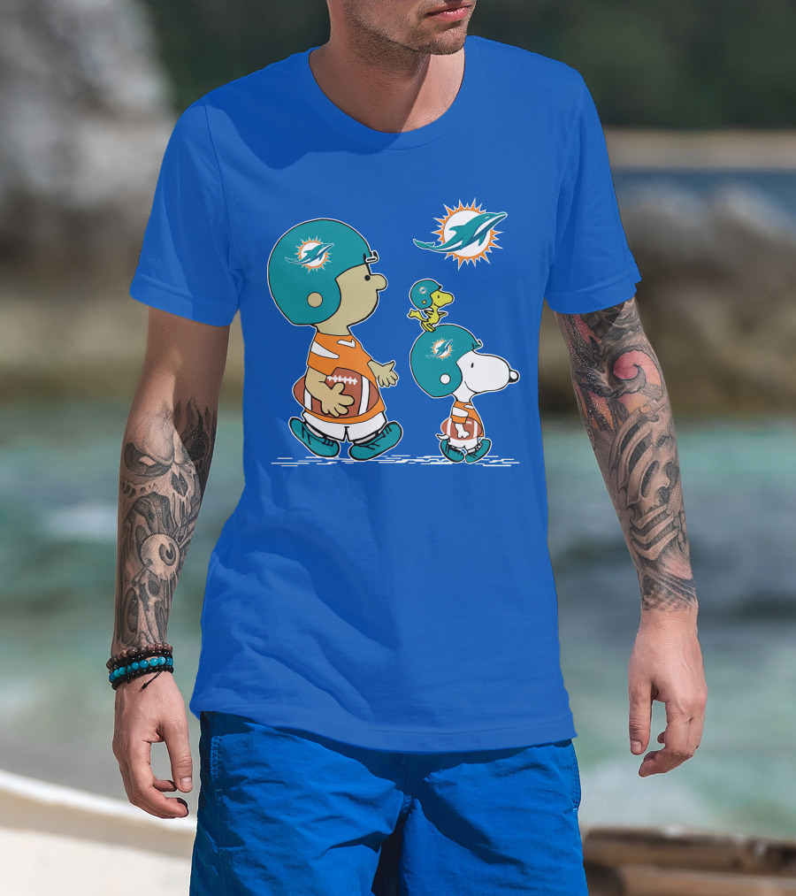Miami Dolphins Snoopy Woodstock Friends Peanuts Football Collaboration T-Shirt