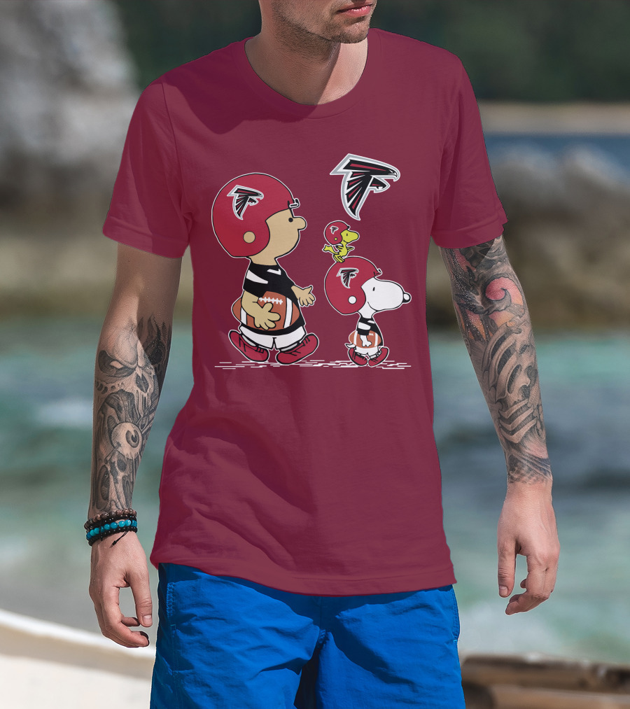 Falcons Snoopy Charlie Brown Woodstock Football Team T-Shirt