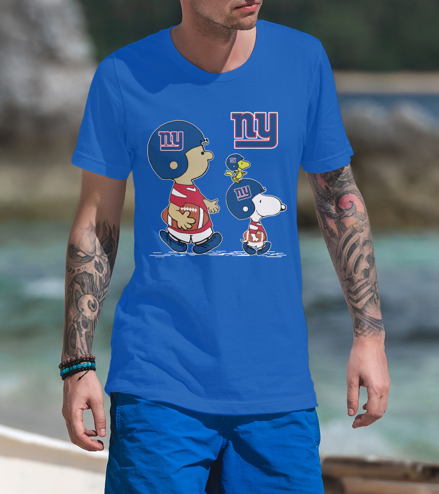 New York Giants Peanuts Snoopy Football T-Shirt