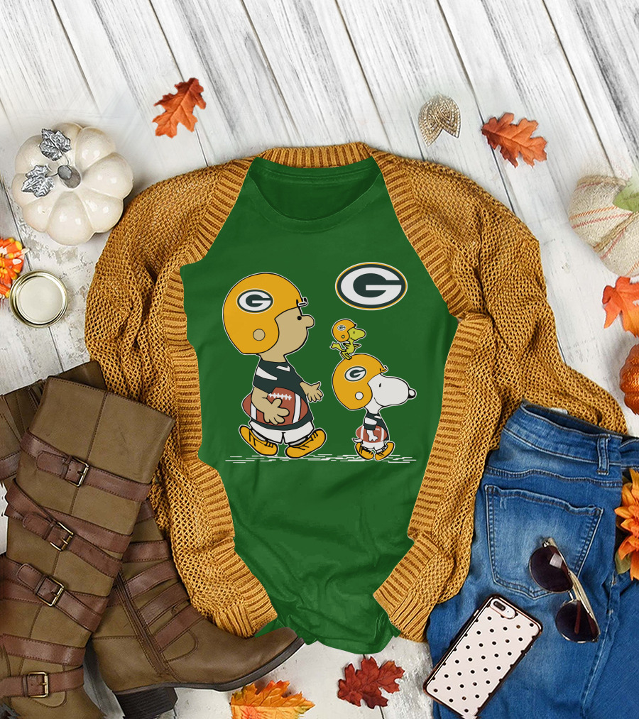 Packers Charlie Brown Snoopy Woodstock Football Helmet T-Shirt