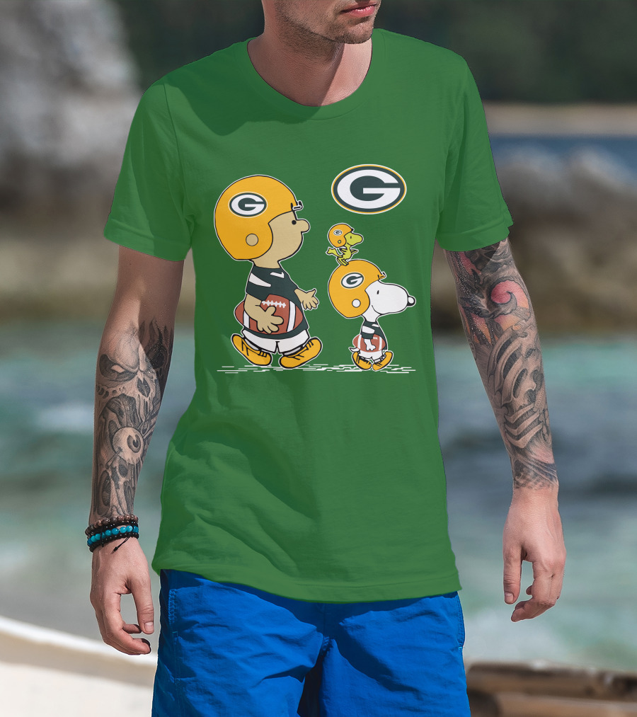 Packers Charlie Brown Snoopy Woodstock Football Helmet T-Shirt