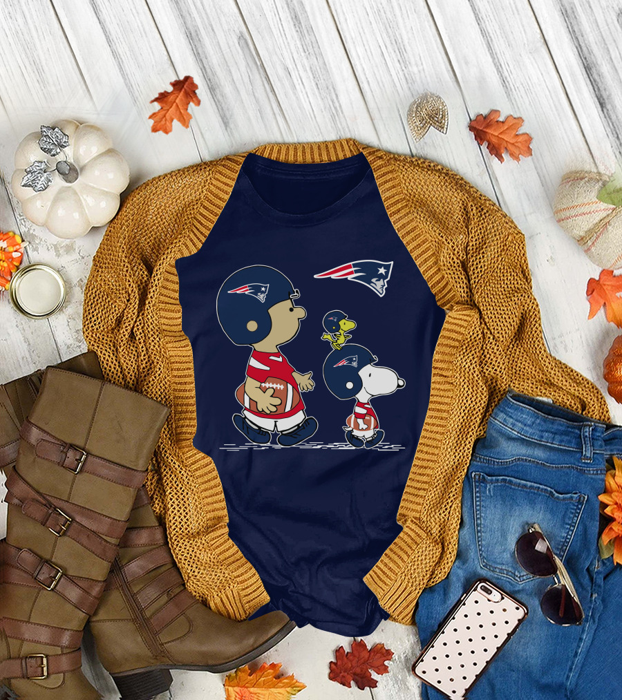Patriots Snoopy Charlie Brown Football Peanuts T-Shirt