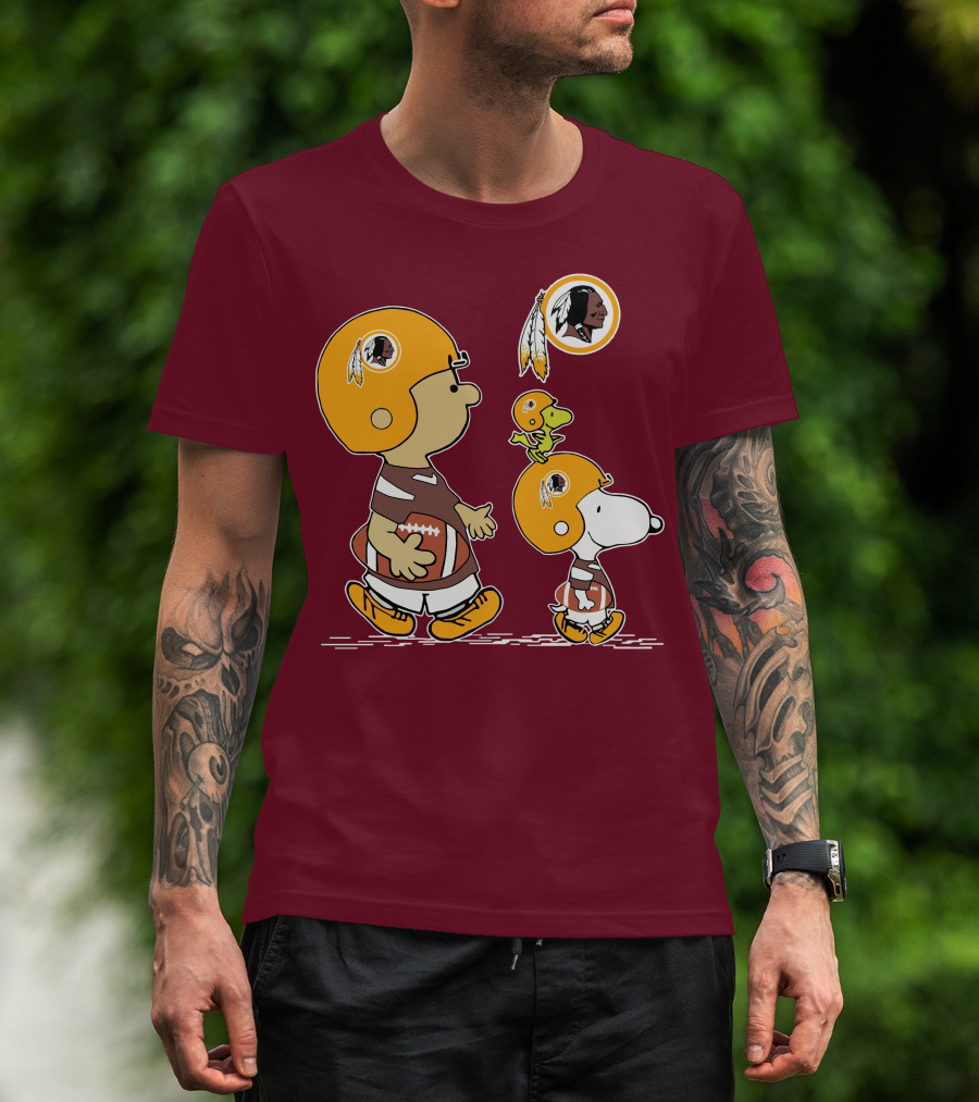 Redskins Snoopy Football Team Helmet Charlie Brown Woodstock T-Shirt