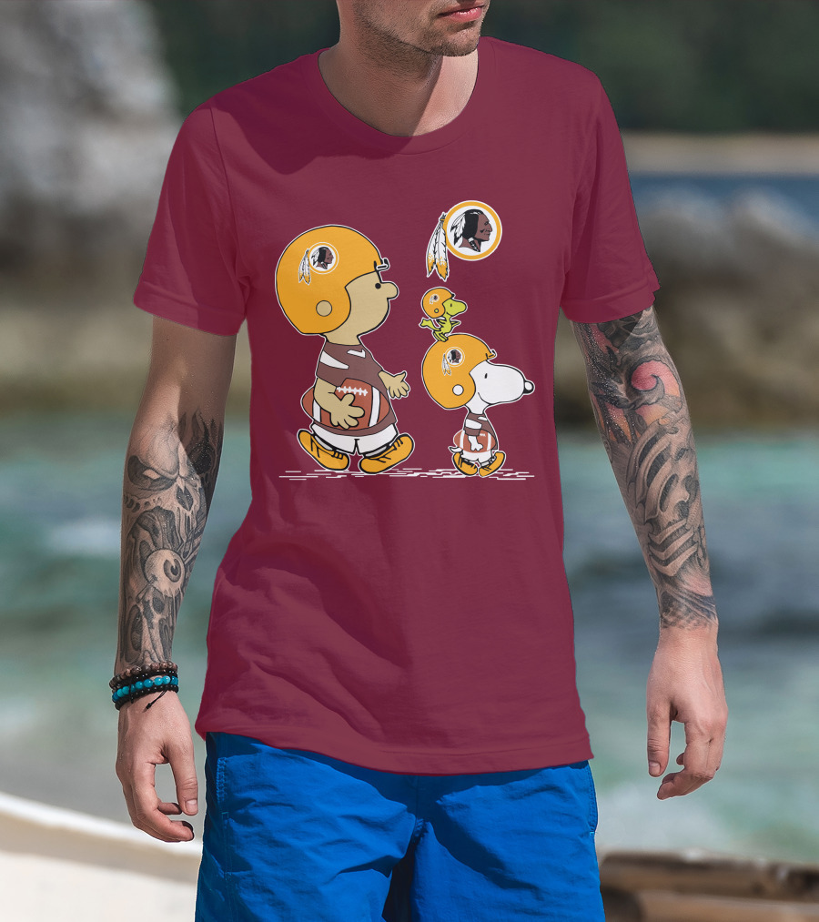 Redskins Snoopy Football Team Helmet Charlie Brown Woodstock T-Shirt