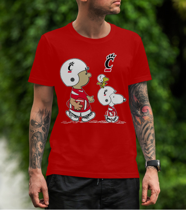 Cincinnati Bearcats Football Snoopy And Woodstock Game Day T-Shirt