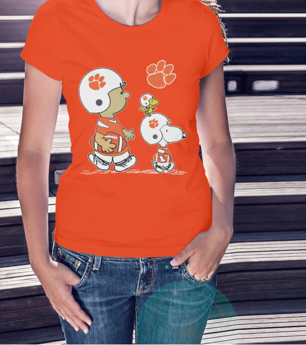 Clemson Tigers Snoopy Football Helmets And Paw Print Charlie Brown Woodstock T-Shirt