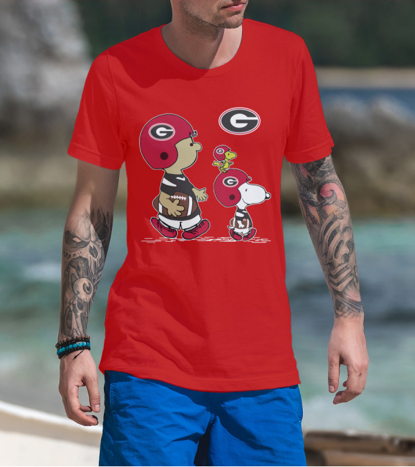 Georgia Bulldogs Snoopy And Woodstock Football Helmets T-Shirt