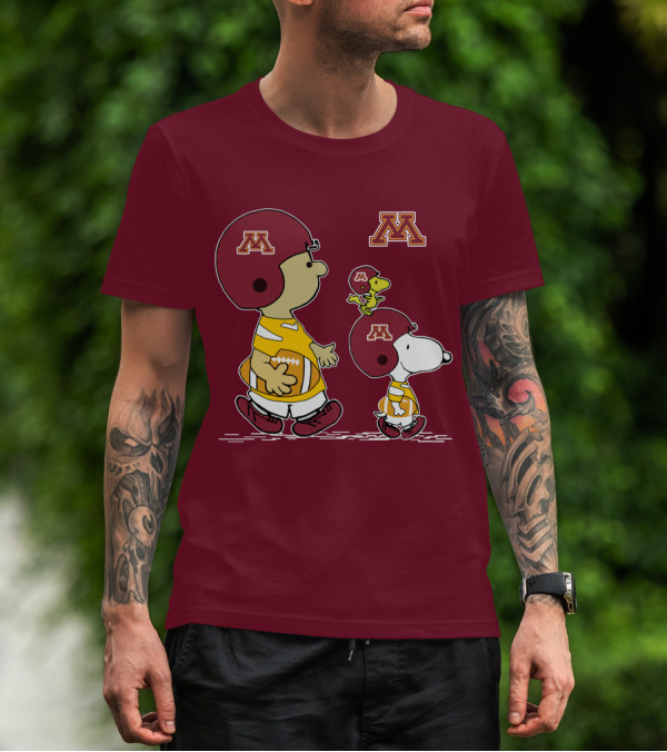 Minnesota Golden Gophers Snoopy Charlie Brown Woodstock Football Helmets T-Shirt