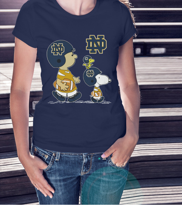 Notre Dame Fighting Irish Peanuts Characters Football Fan Scene T-Shirt