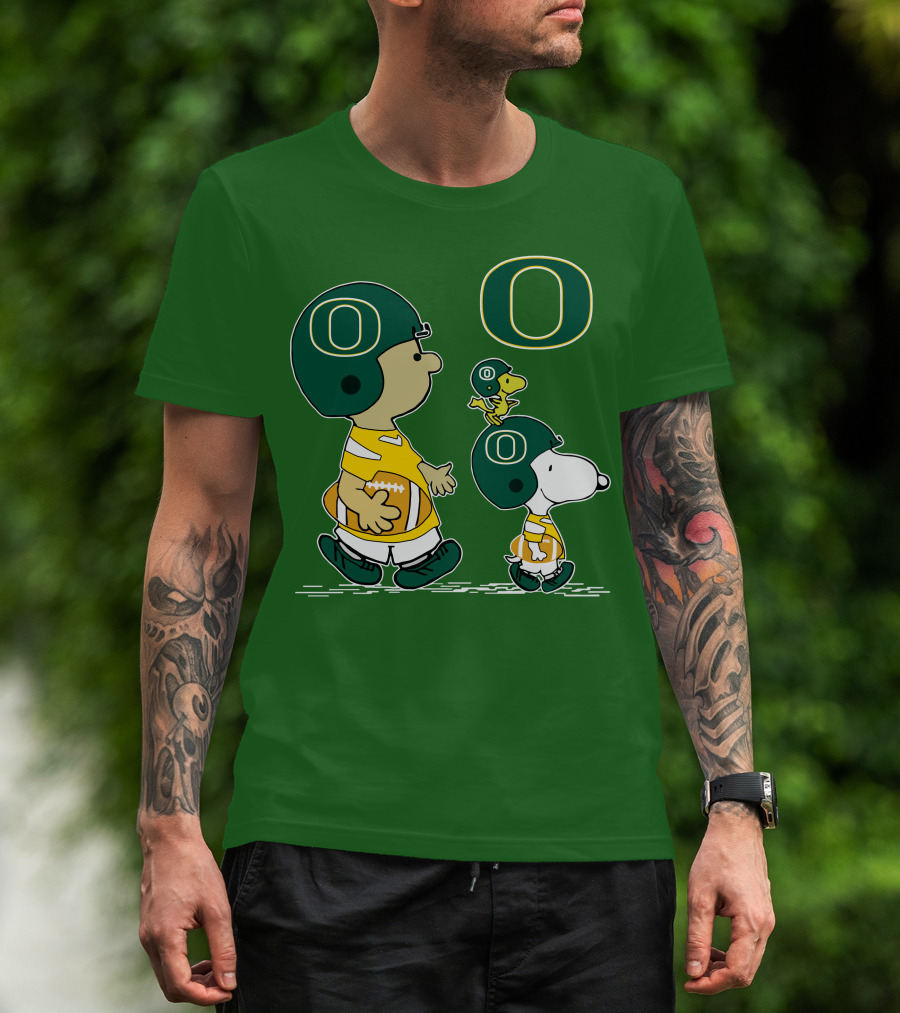 Oregon Ducks Snoopy Charlie Brown Woodstock Football Helmet Peanuts T-Shirt