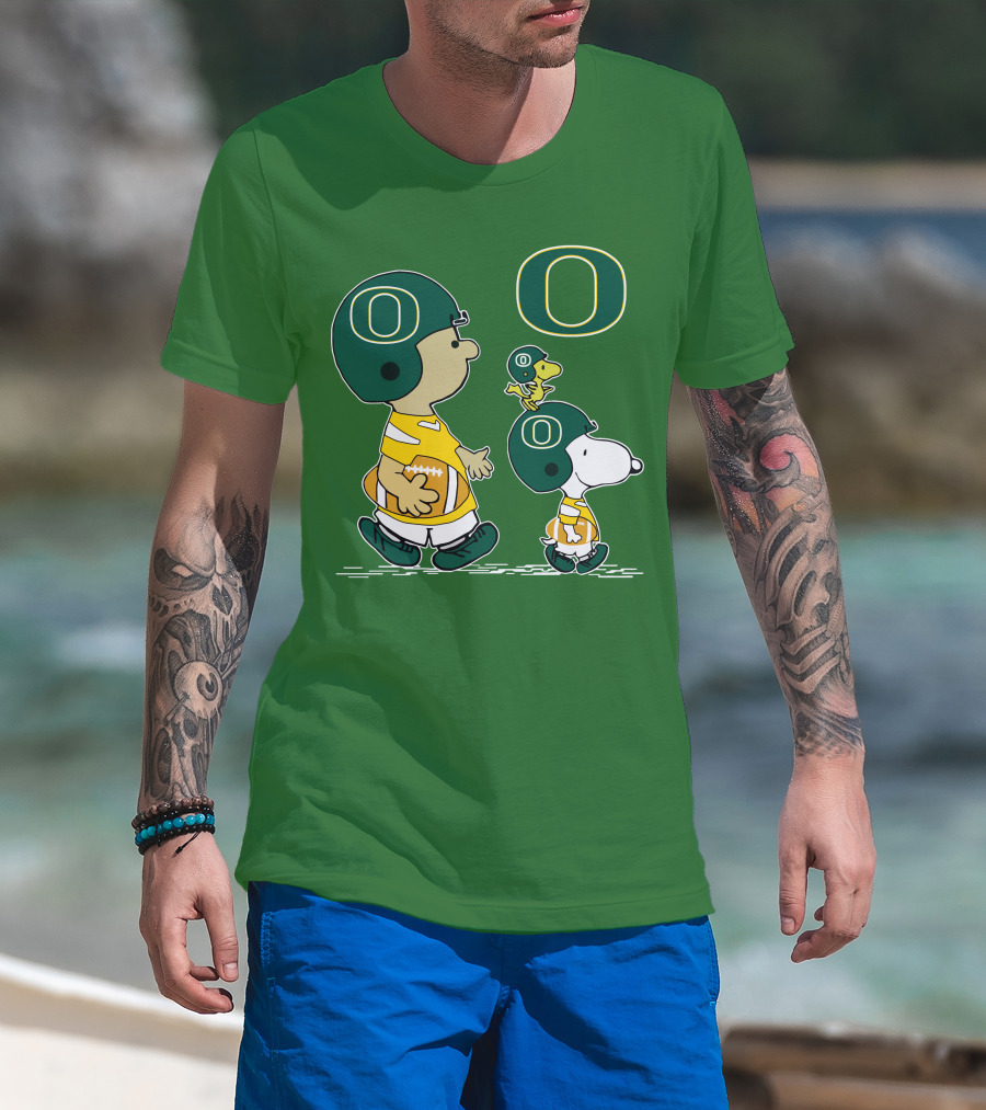 Oregon Ducks Snoopy Charlie Brown Woodstock Football Helmet Peanuts T-Shirt