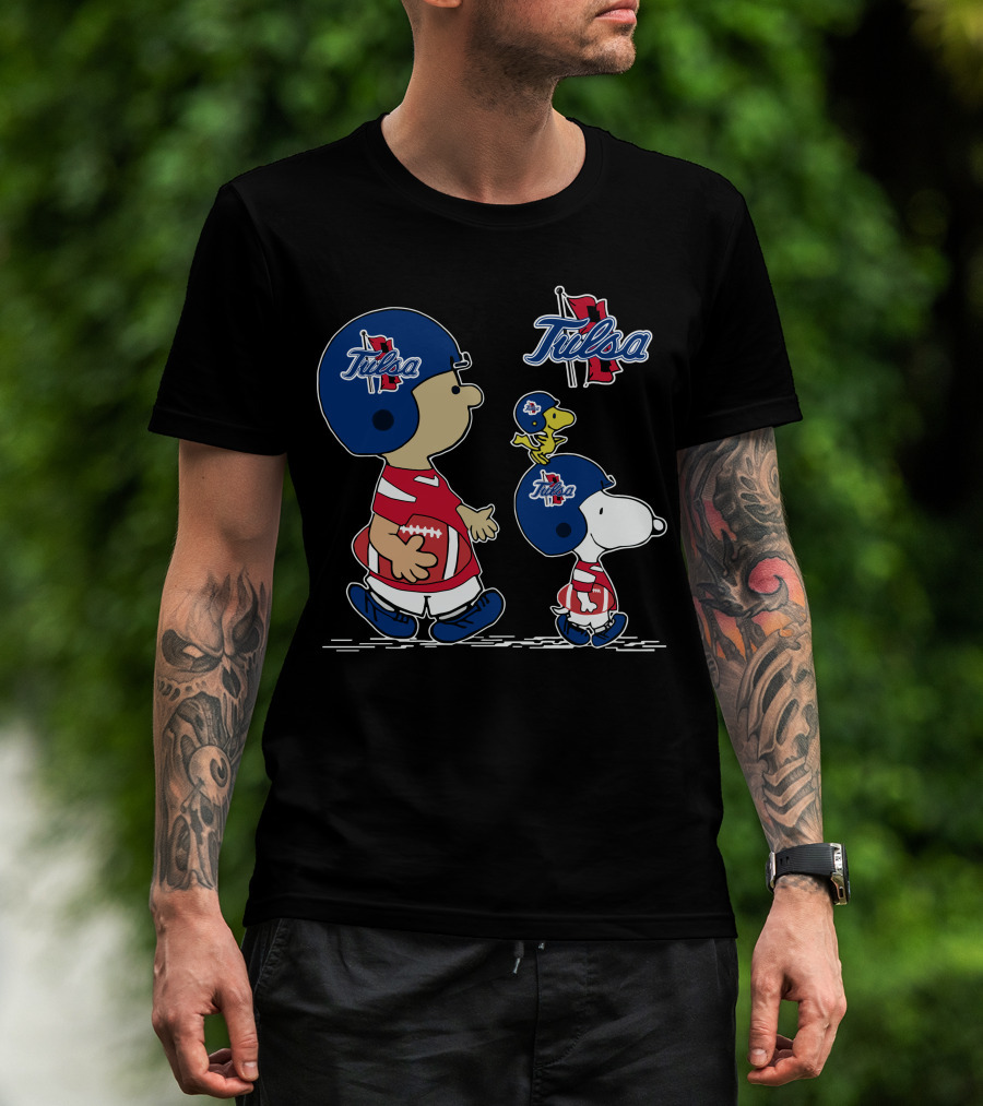 Tulsa Snoopy Football Helmet And Woodstock Walking With Rugby Ball T-Shirt