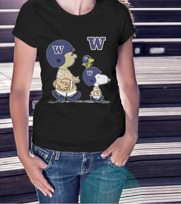 Washington Huskies Snoopy And Woodstock Football Team T-Shirt