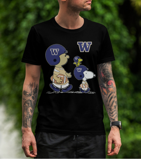 Washington Huskies Snoopy And Woodstock Football Team T-Shirt