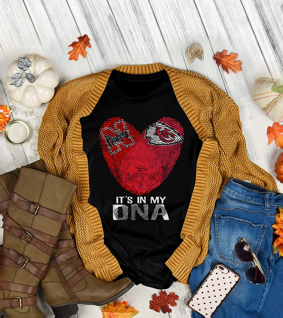 Nebraska Cornhuskers Kansas City Chiefs It's In My DNA Fingerprint Heart T-Shirt