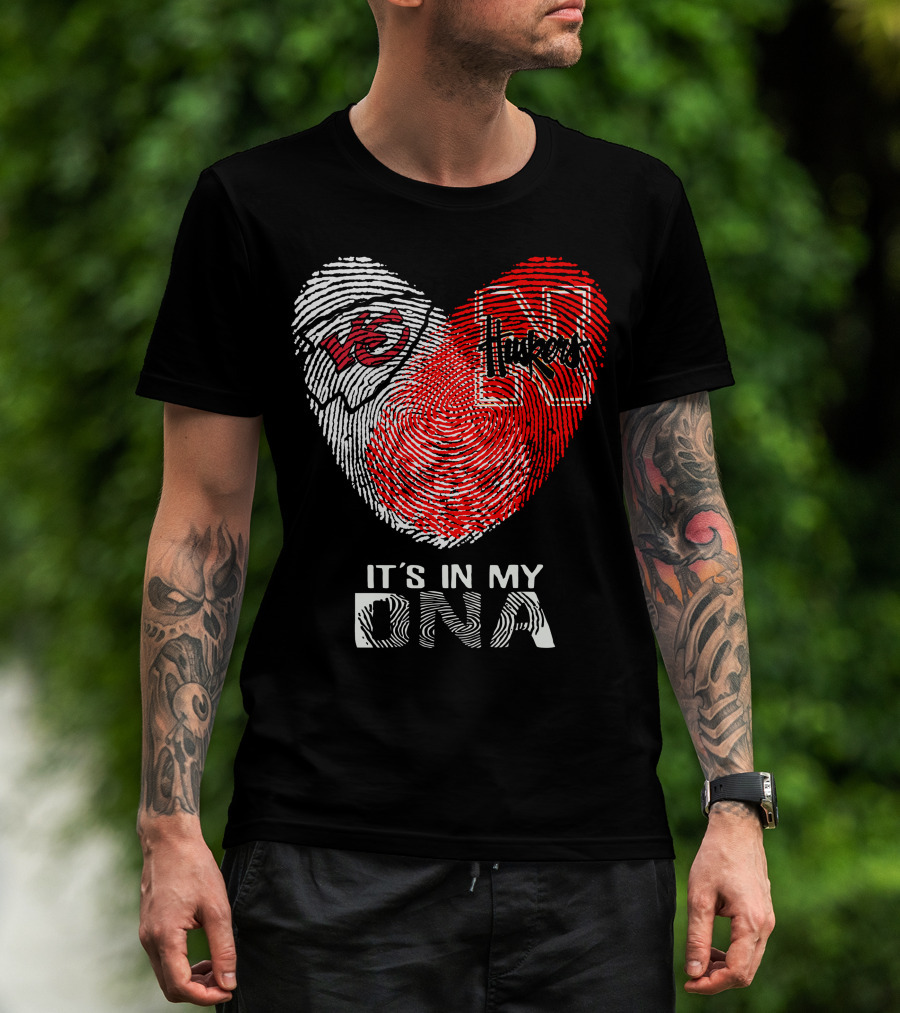 Chiefs Huskers It's In My Dna Fingerprint Heart T-Shirt