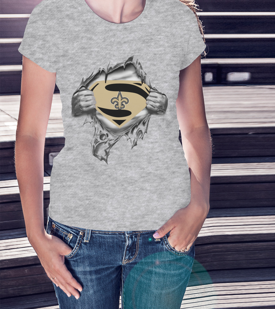 Saints Fleur-de-Lis Superman Logo Ripped Chest T-Shirt