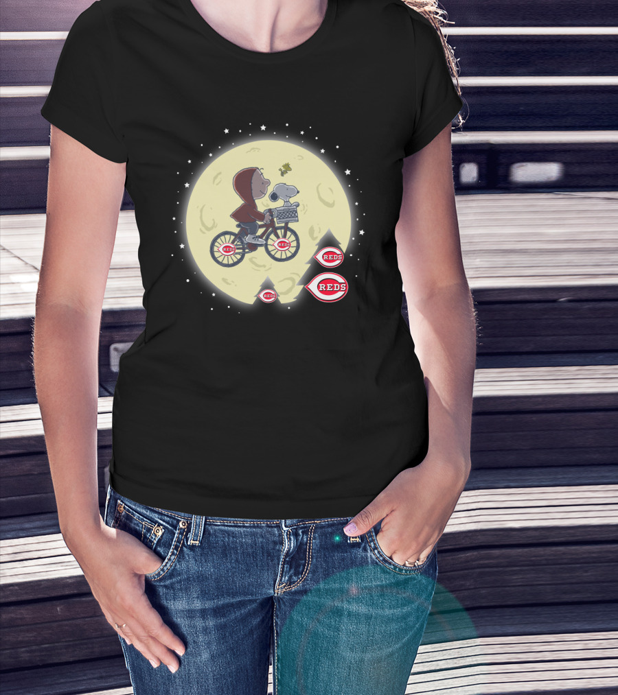 Cincinnati Reds E.t. Peanuts Crossover With Moon And Bicycle T-Shirt