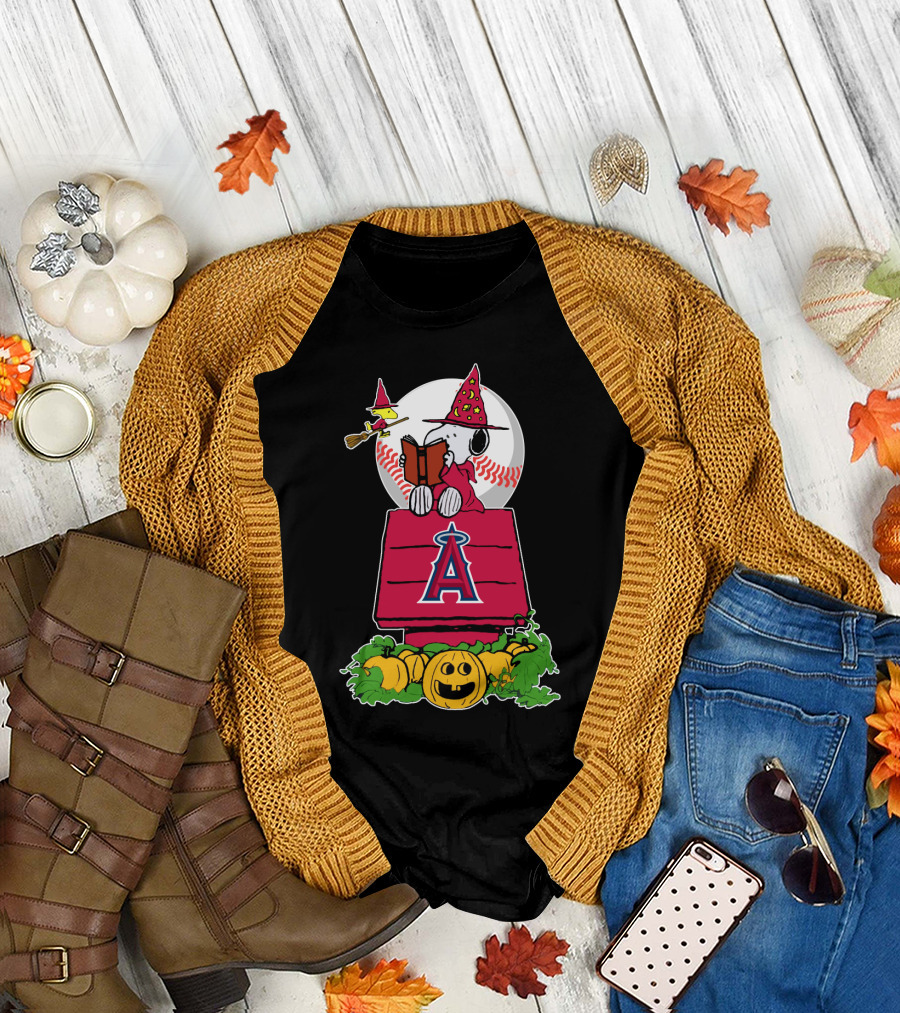 Snoopy And Woodstock Halloween Los Angeles Angels Baseball Pumpkin Scene T-Shirt