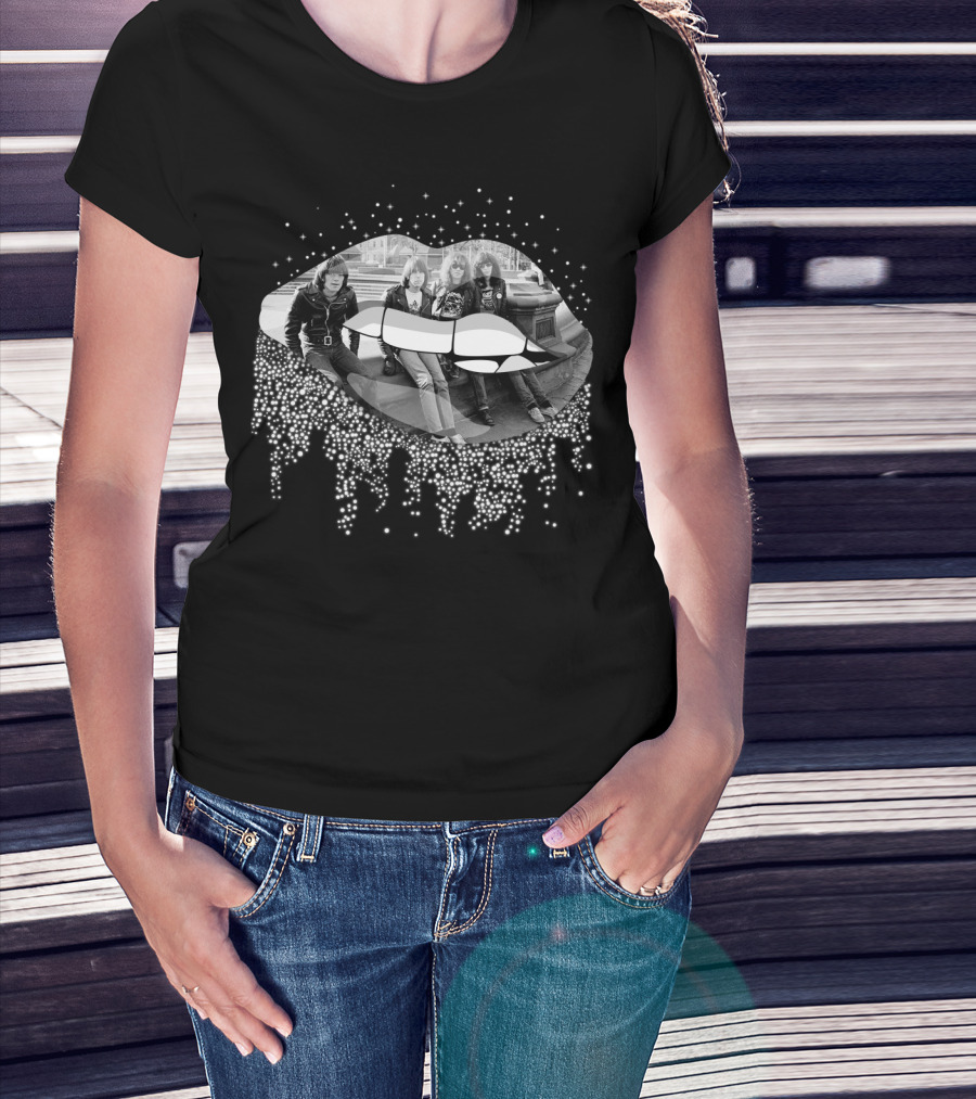 Ramones Classic Band Photo With Sparkling Lips And Drips T-Shirt