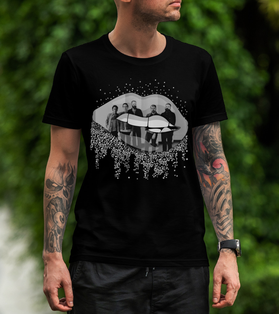 Silverstein Band Inside Glittering Lips With Group Photo T-Shirt
