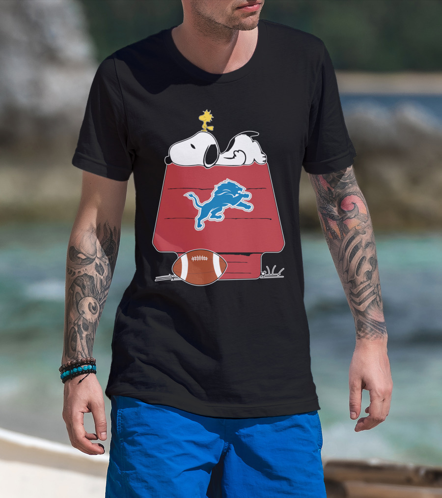 Detroit Lions Snoopy Woodstock Football T-Shirt