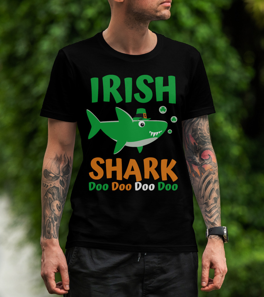 Irish Shark Doo Doo Doo St. Patrick's Day Fun With Leprechaun Hat And Shamrocks T-Shirt