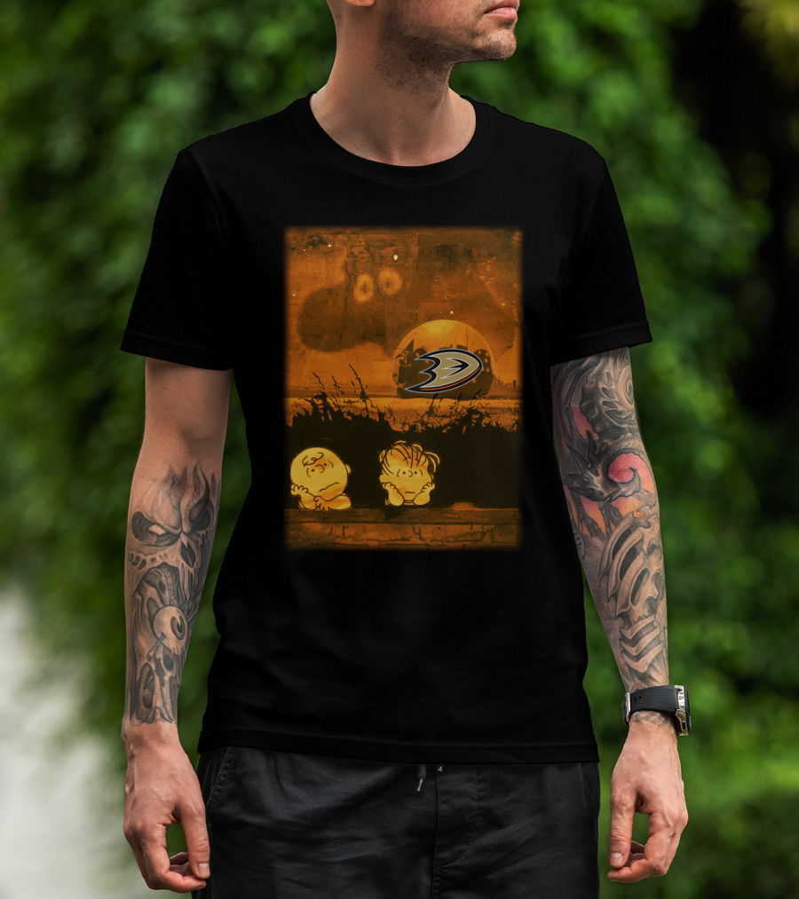 Anaheim Ducks Peanuts Moon Gazing T-Shirt
