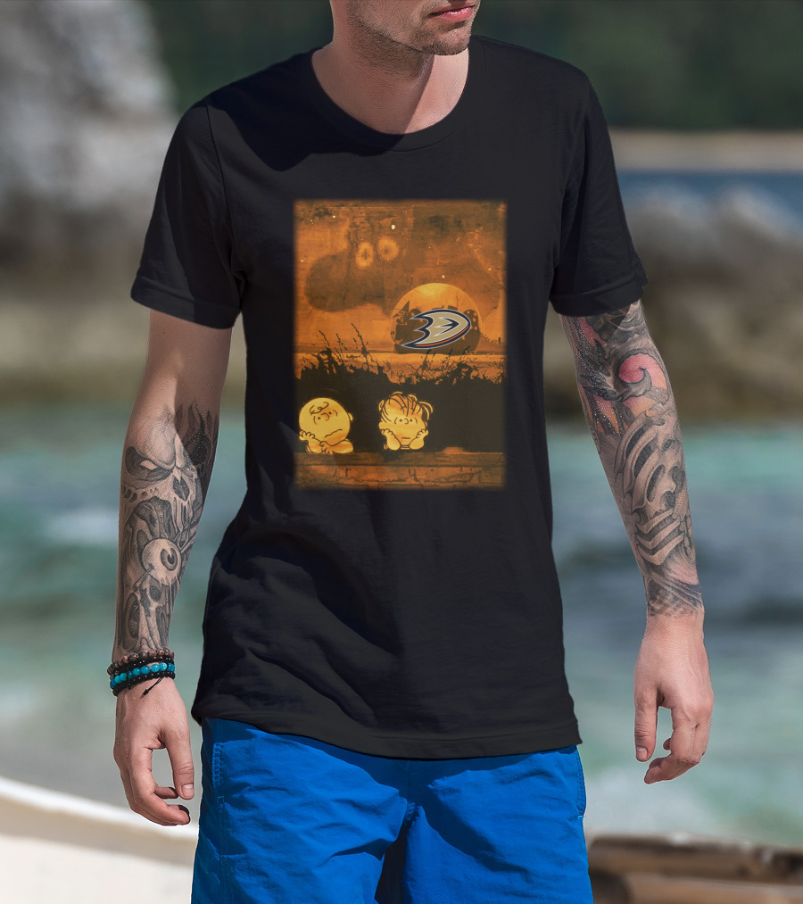 Anaheim Ducks Peanuts Moon Gazing T-Shirt