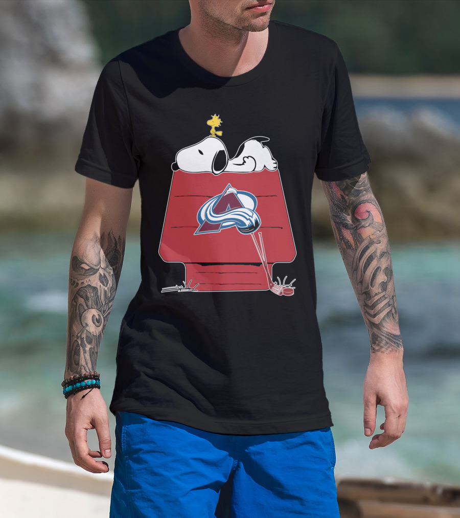 Snoopy And Woodstock Colorado Avalanche Doghouse T-Shirt