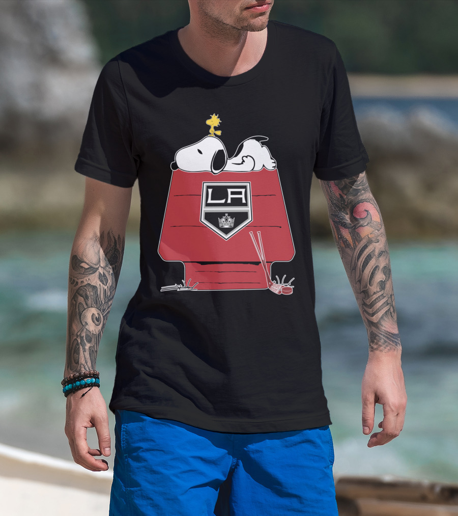 La Kings Snoopy On Doghouse With Hockey Sticks And Puck T-Shirt