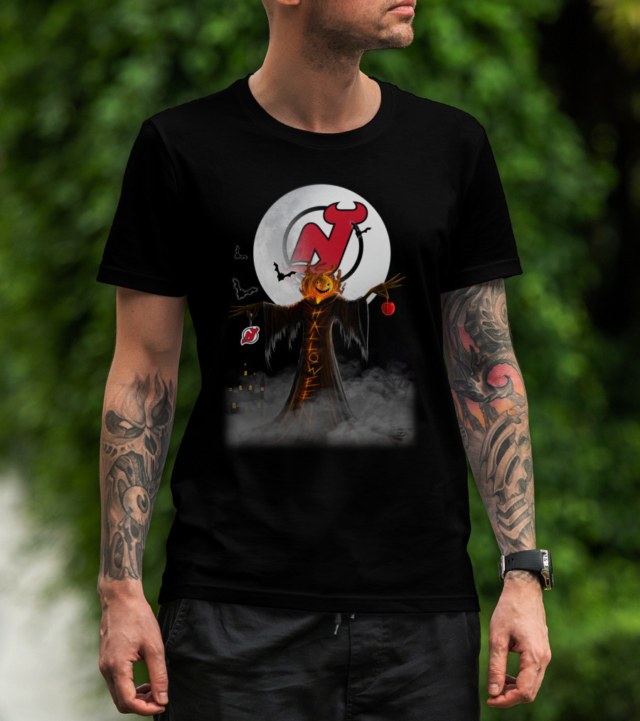 Halloween New Jersey Devils Logo With Pumpkin Head And Bats T-Shirt