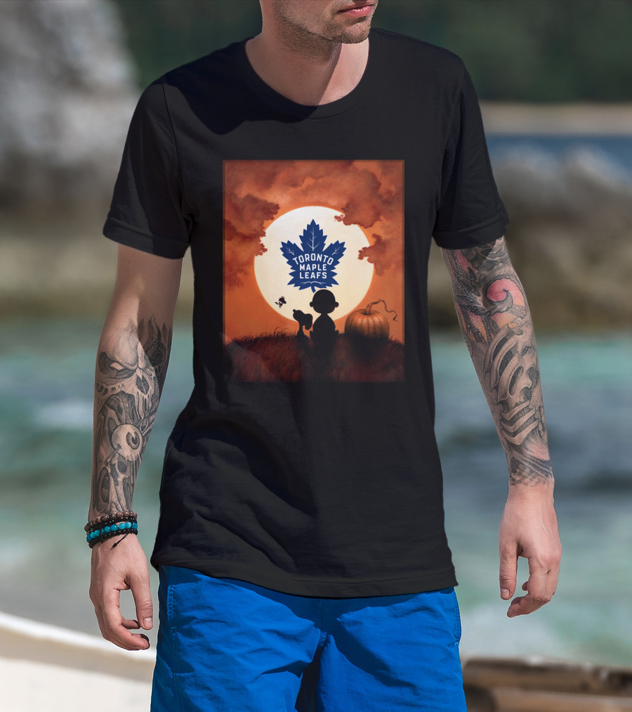 Toronto Maple Leafs Halloween Moon Silhouette With Pumpkin T-Shirt